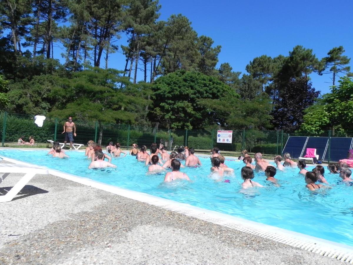 Village Vacances Les Chenes De Leon Exterior photo
