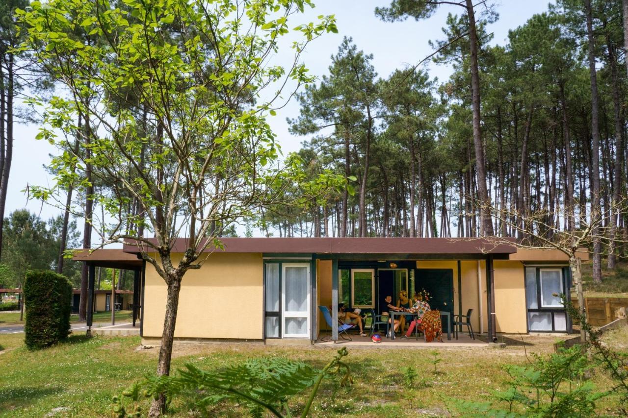 Village Vacances Les Chenes De Leon Exterior photo