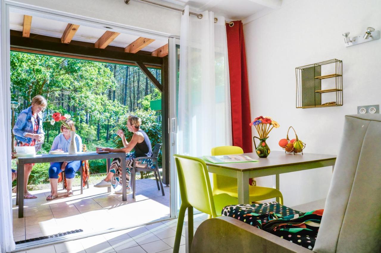 Village Vacances Les Chenes De Leon Exterior photo